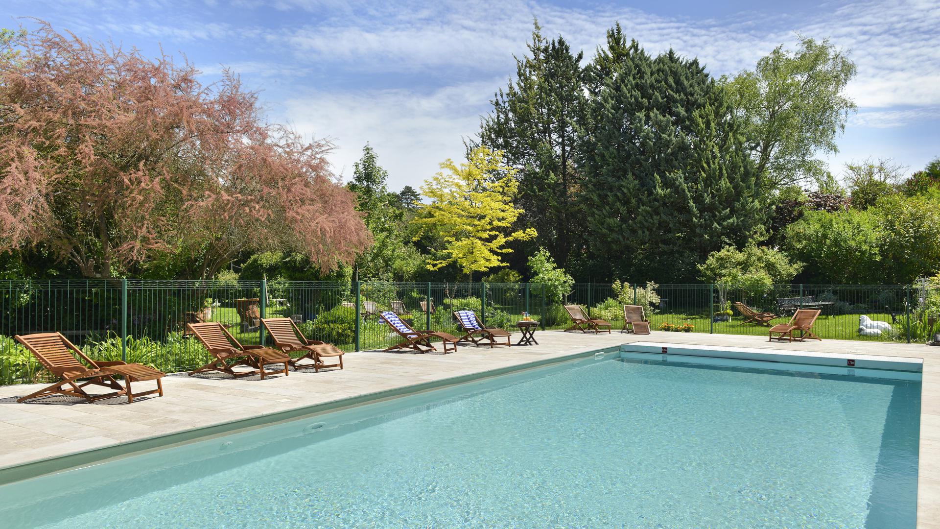 swimming pool outdoor countryside cheverny loire valley